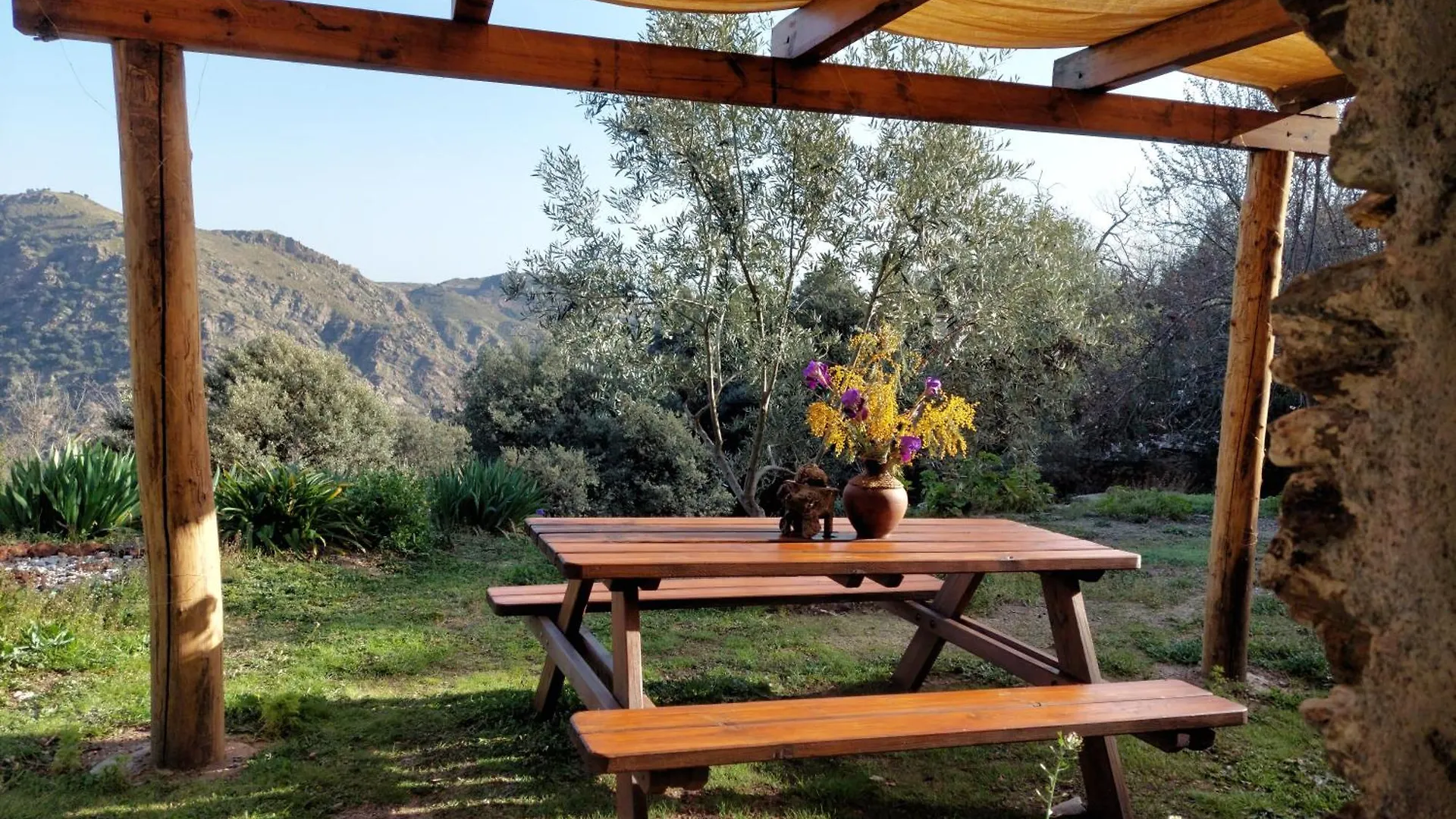 Cortijo El Tesoro Apartment Busquistar